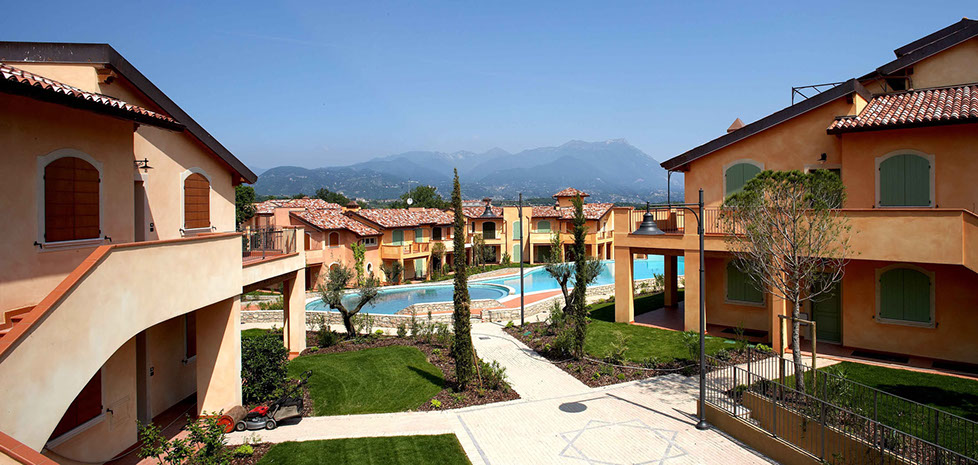 architettura turistico residenziale, lago di Garda