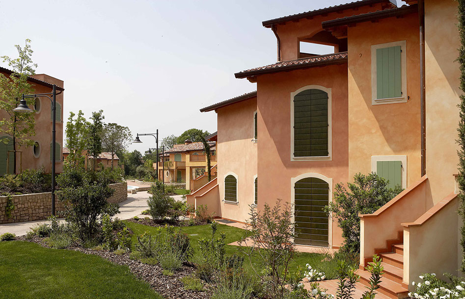 architettura turistico residenziale, lago di Garda