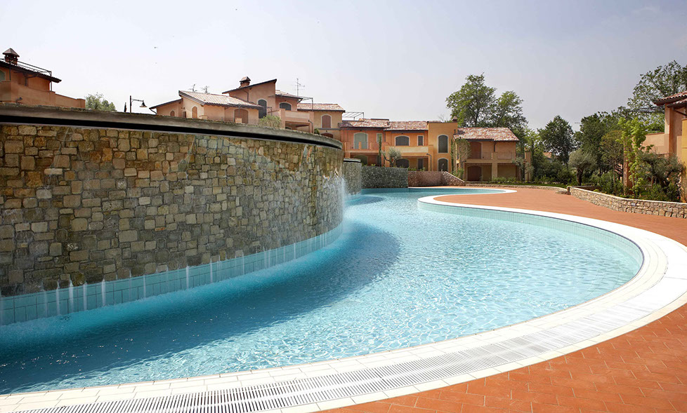 architettura turistico residenziale, lago di Garda